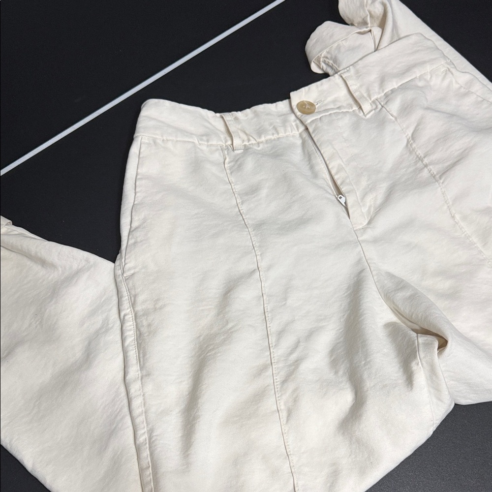 Cream colored pants - Picture 2 of 3